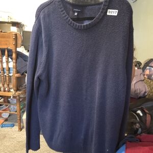 Croft & Barrow Men's Dark Blue Crewneck Sweater